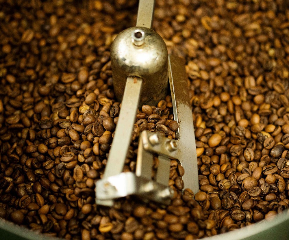 经过烘焙的咖啡生豆，为什么会变成茶褐色?